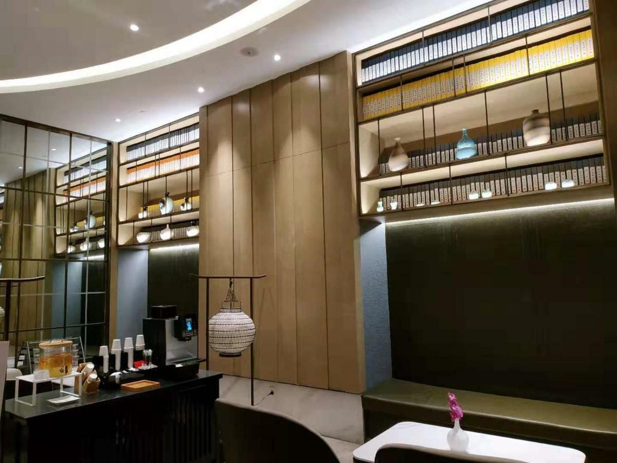 Metropolo, Wuhan, Wuchang Jiangtan Jiyuqiao Subway Station 외부 사진